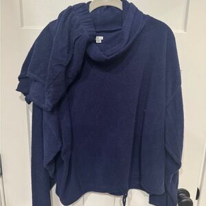 Aerie Women's Navy Sweater and shorts set